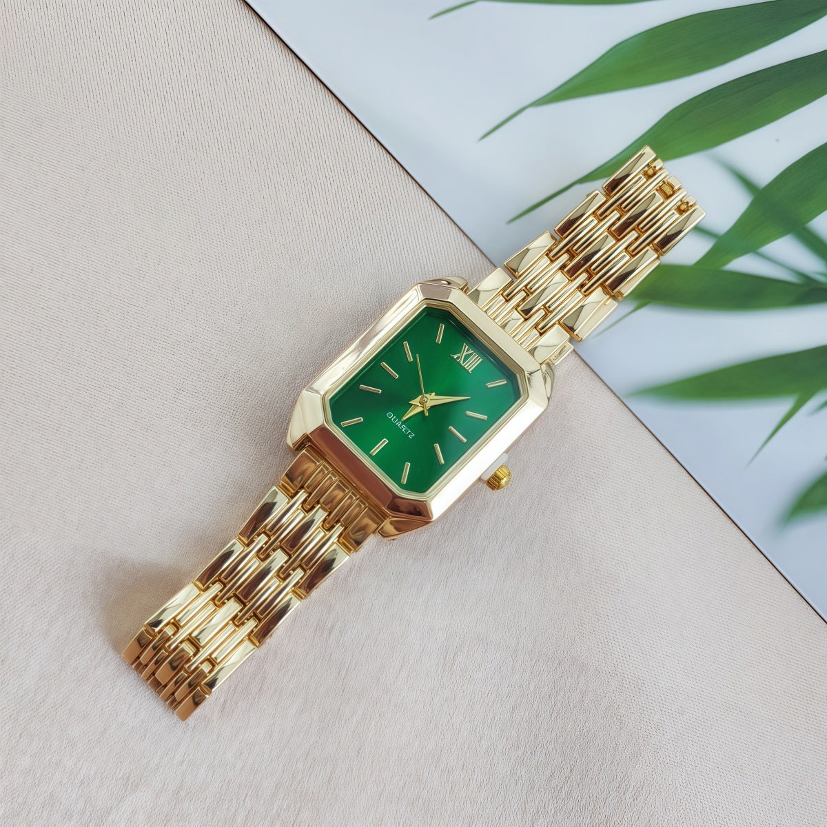 New light luxury steel band ladies' watches, overseas bestsellers, student fashionable minimalist square quartz watches wholesale