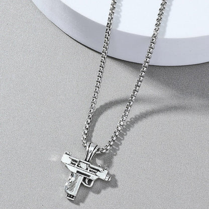 European and American retro men's clothing accessories, necklaces, necklaces, AK47 gun pendants, fashion accessories, can be sent in one piece