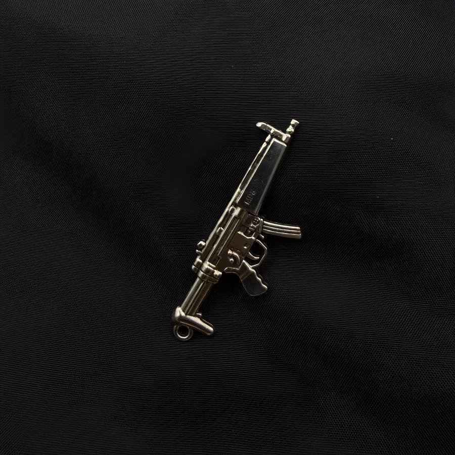 Hip-hop titanium steel necklace for men, gun-shaped pendant, trendy personality, light luxury niche design accessory