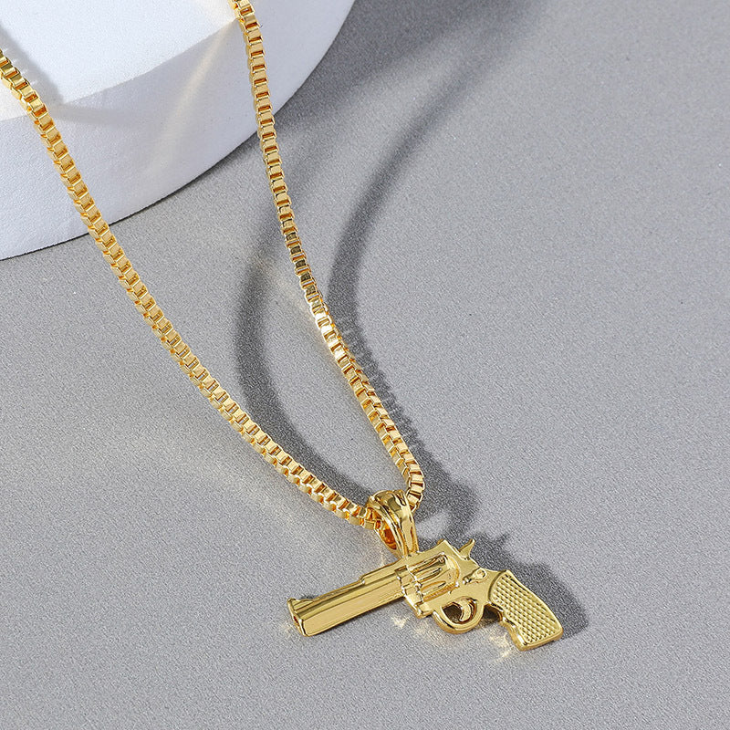 European and American retro men's clothing accessories, necklaces, necklaces, AK47 gun pendants, fashion accessories, can be sent in one piece