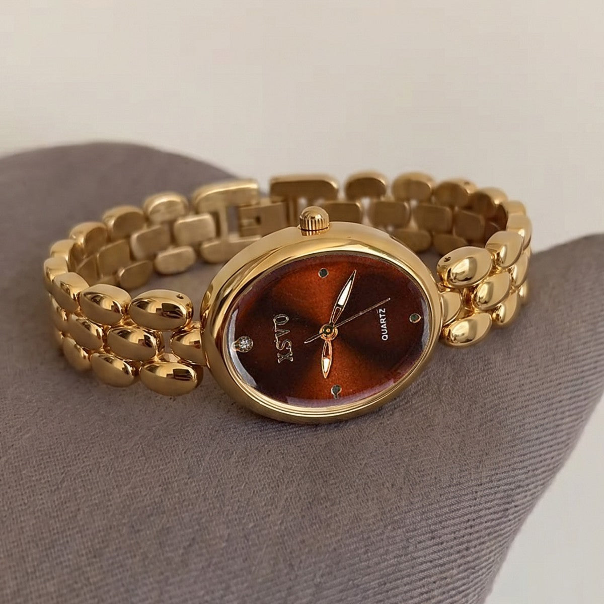 Cross-border hot red dial gold watch ladies' quartz watch, vintage oval square watch for women, light luxury niche outer